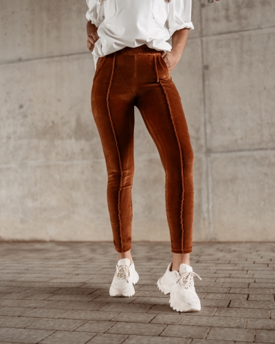 Spodnie damskie OLAVOGA SIMPLE LINE camel - FashionPlace - 1