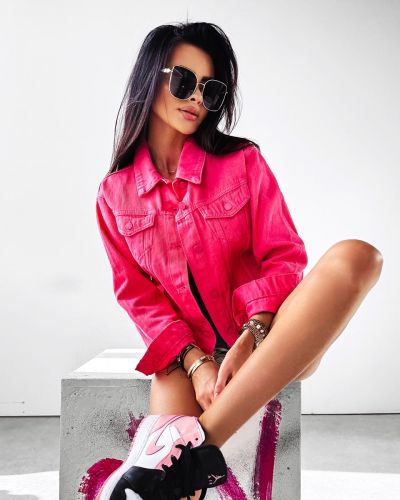 Kurtka jeansowa damska OLAVOGA BISER 2024 róż - FashionPlace - 1