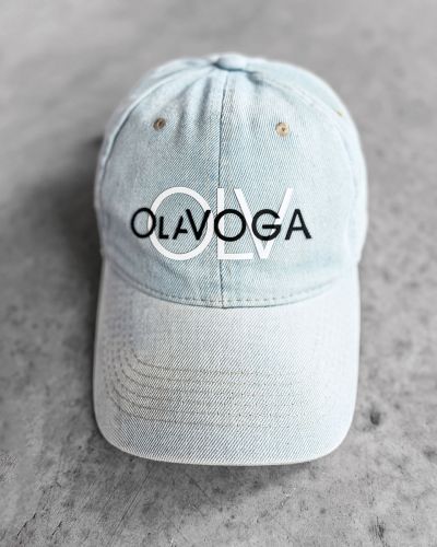 Czapka damska OLAVOGA PORTA 2025 jasny jeans - FashionPlace - 1