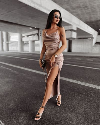 Sukienka damska OLAVOGA MUZA 2025 beż - FashionPlace - 1