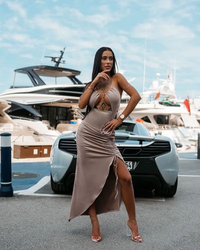 Sukienka damska OLAVOGA JOWISZ 2025 beż - FashionPlace - 1