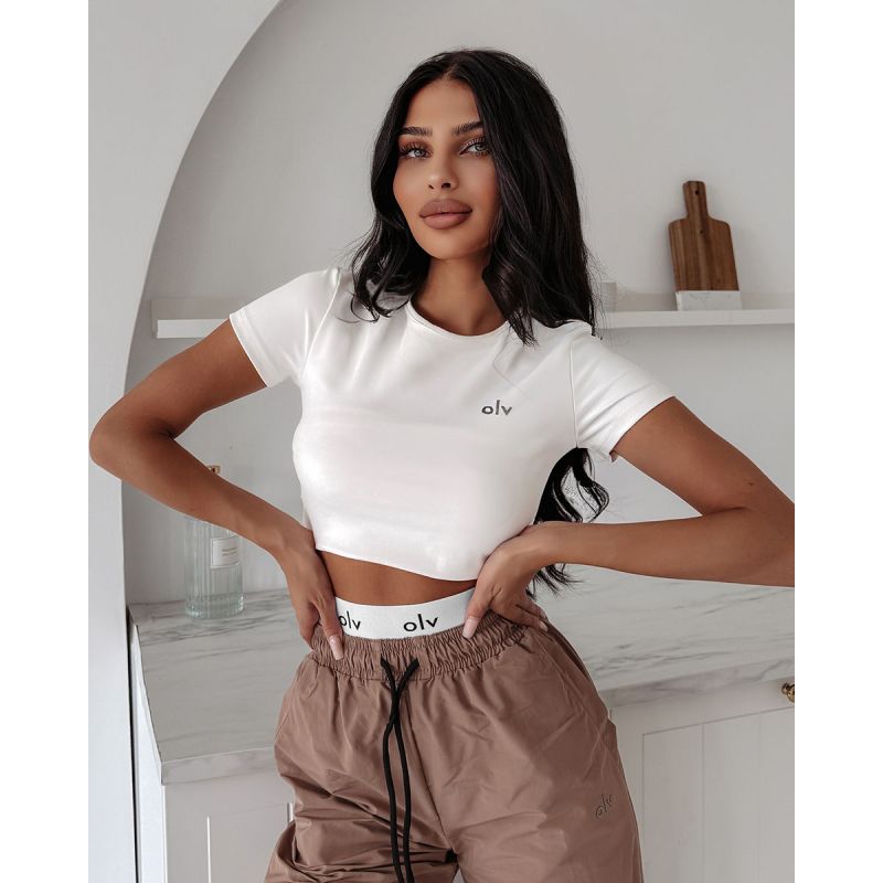 T-shirt damski OLAVOGA BASIC MUSE 2025 ecru - FashionPlace - 1