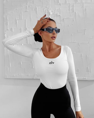 Bluzka damska OLAVOGA HAZZY 2025 ecru - FashionPlace - 2