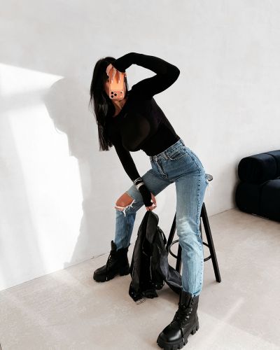 Bluzka damska OLAVOGA NELA 2026 czerń - FashionPlace - 2