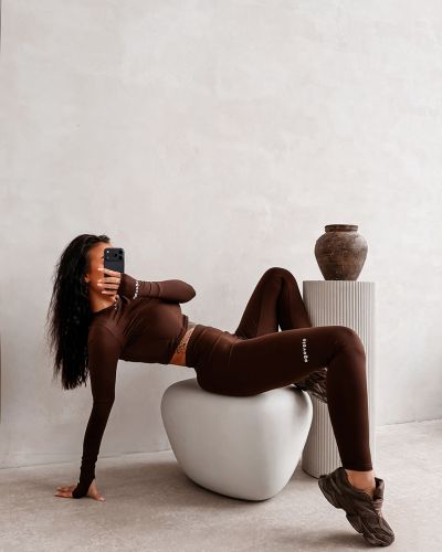 Komplet damski OLAVOGA DULCE 2026 brąz - FashionPlace - 2