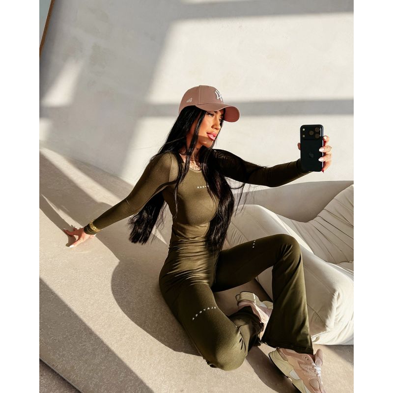 Komplet damski OLAVOGA UNWIND 2026 khaki - FashionPlace - 1