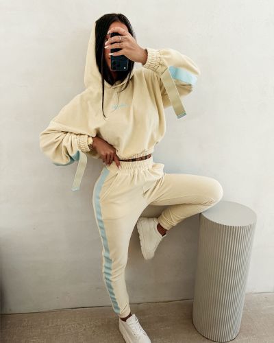 Komplet damski OLAVOGA SMOOVE 2026 kokosowy - FashionPlace - 1