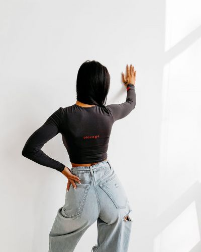 Bluzka damska OLAVOGA AMORIA 2026 grafit - FashionPlace - 3
