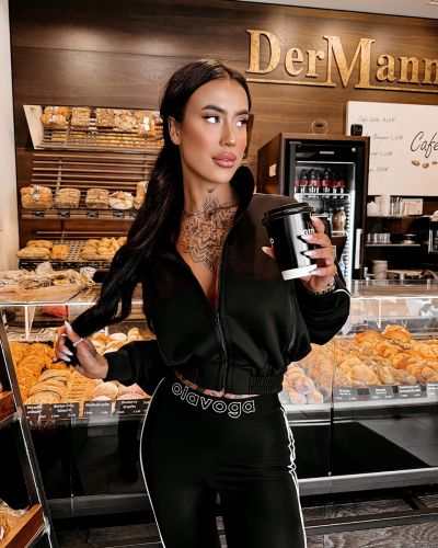 Bluza damska OLAVOGA ROSEA 2026 czerń - FashionPlace - 1