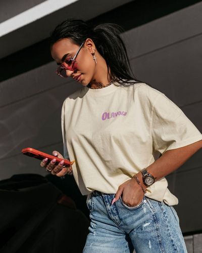 T-shirt damski OLAVOGA BABE 2026 ecru - FashionPlace - 1