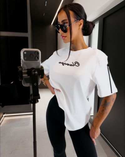 T-shirt damski OLAVOGA AVELYNE 2026 biały - FashionPlace - 1