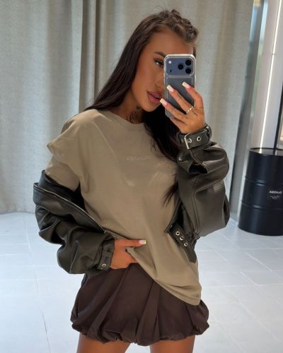 T-shirt damski oversize fit OLAVOGA VERDI 2026 taupe - FashionPlace - 2