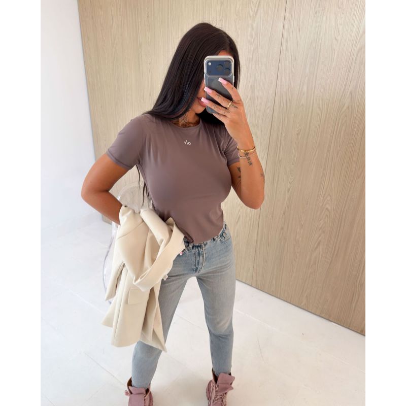 T-shirt damski OLAVOGA BASTU 2026 cold brown - FashionPlace - 1