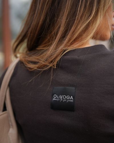 Bluzka damska OLAVOGA SHINE 2026 brąz - FashionPlace - 4