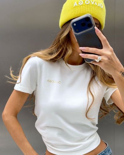 T-shirt damski OLAVOGA HAYO 2025 ecru - FashionPlace - 3